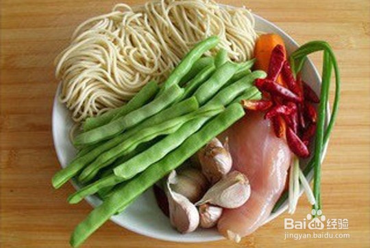 鸡丝豆角焖面怎么做?