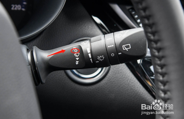 怎么调节丰田奕泽IZOA汽车雨刮器