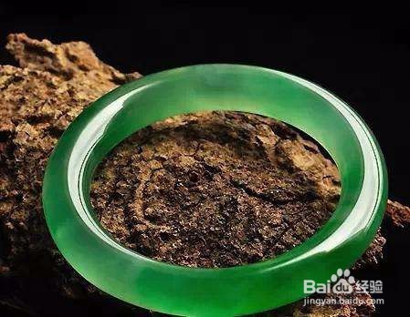 如何能挑选到正宗的翡翠？