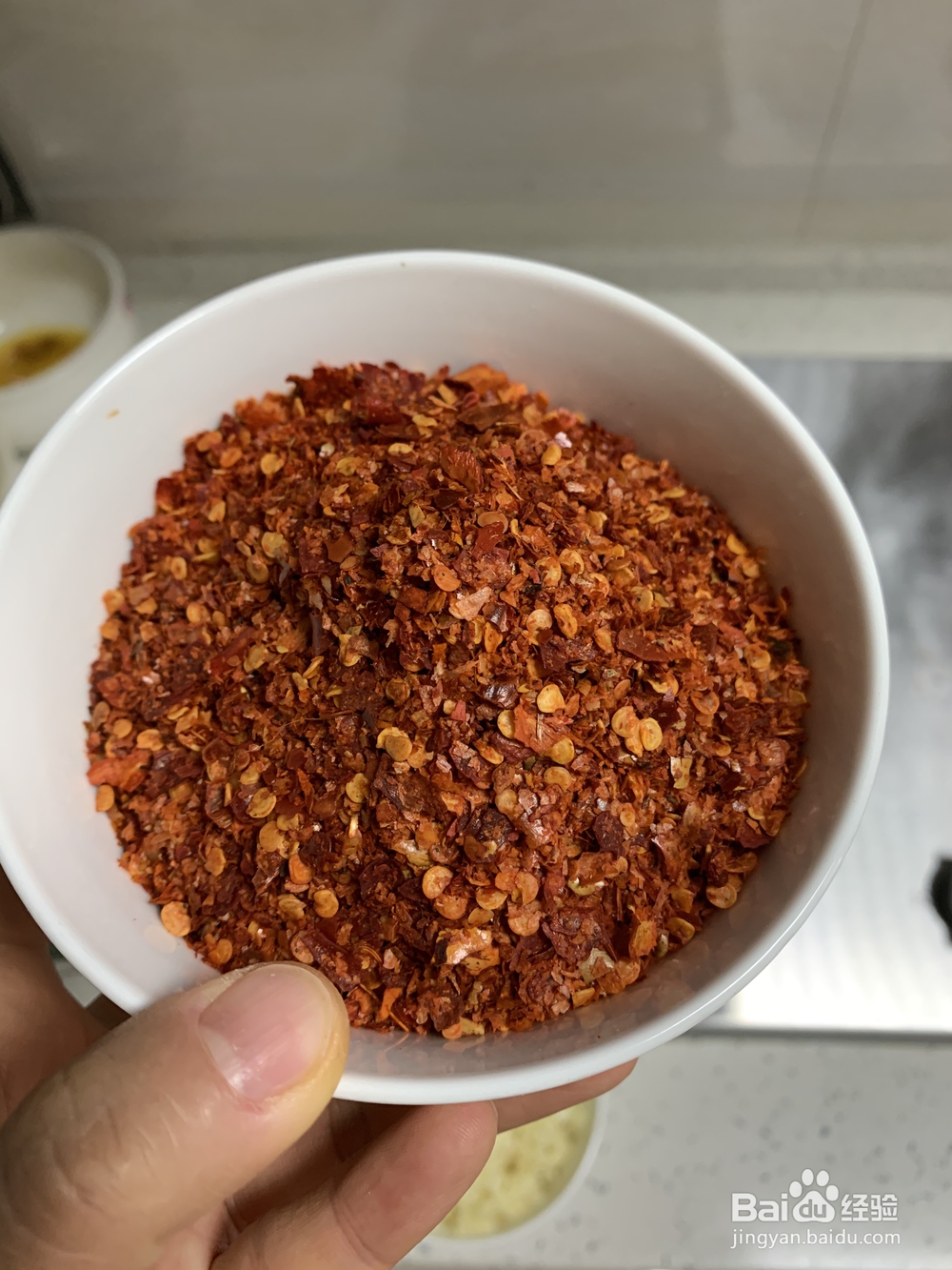 味美鲜香的蒜辣椒油凉拌菜