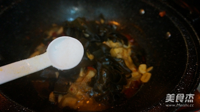 海带结烧肉的做法