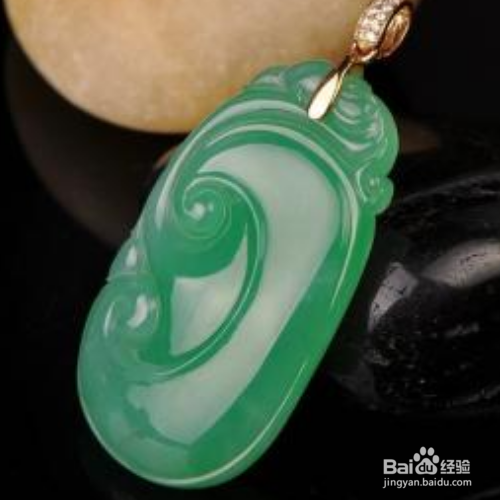 怎样鉴别翡翠的成色好与次