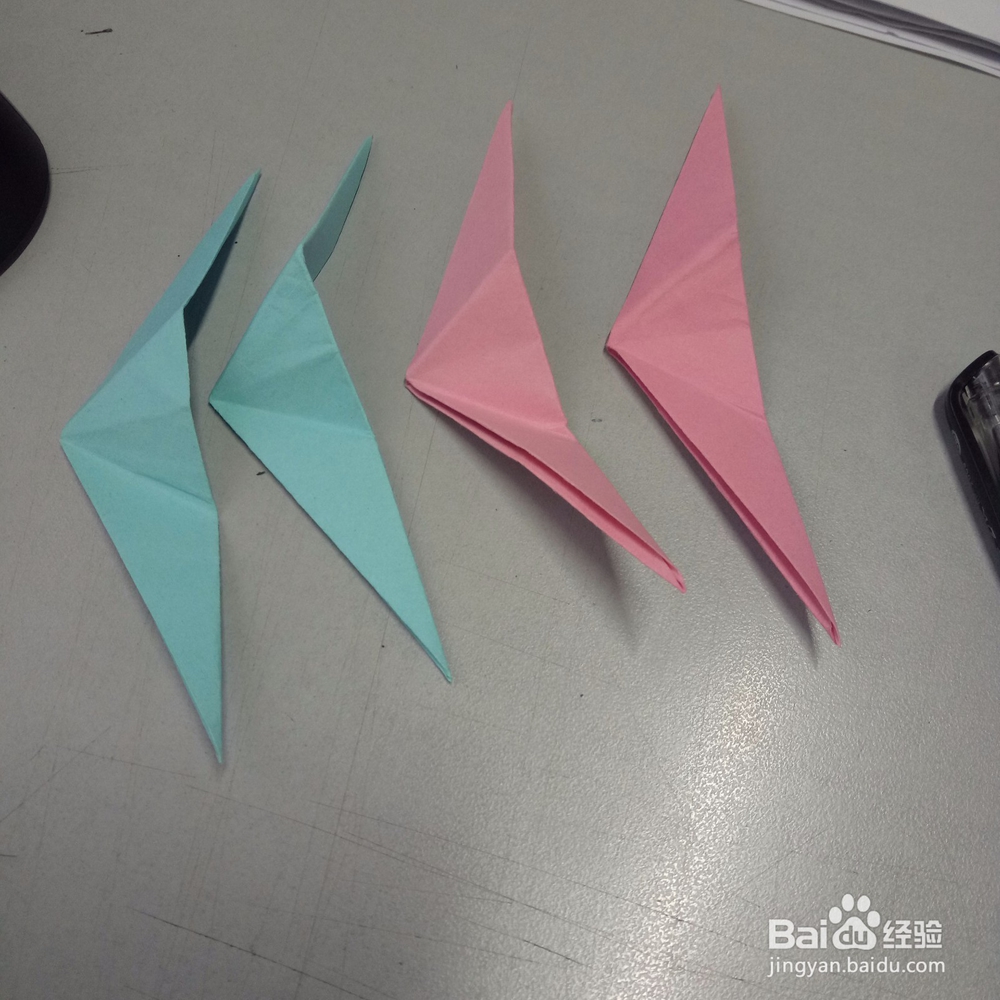 旋转花的折纸方法