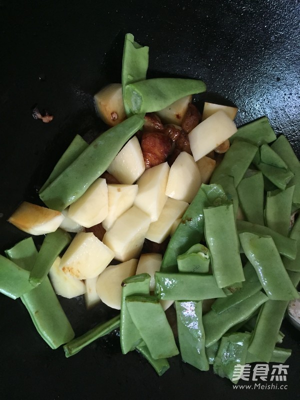土豆炖油豆角