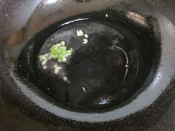 减肥这样吃芹菜土豆丝