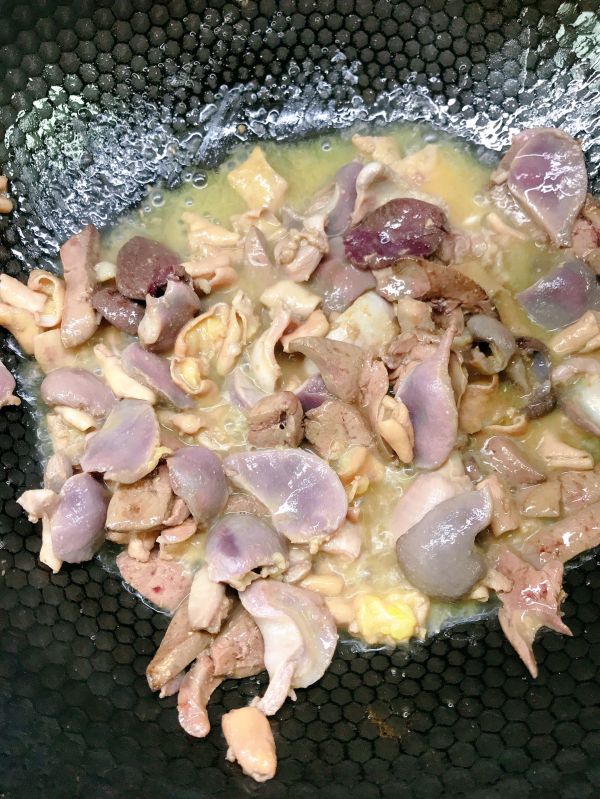 美极泡菜炒鸡杂