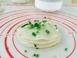 河南特色-饺子皮葱油饼怎么做