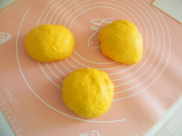 奶香胡萝卜豆沙吐司