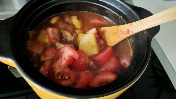 蕃茄土豆炖牛腩