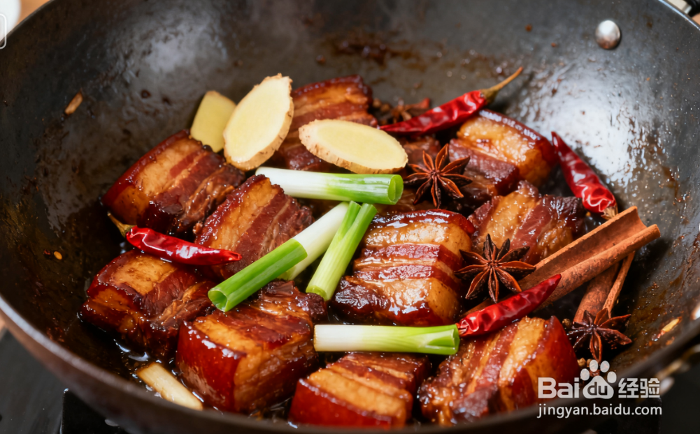 红烧肉炖土豆的做法：土豆吸满肉香，肉软烂不柴