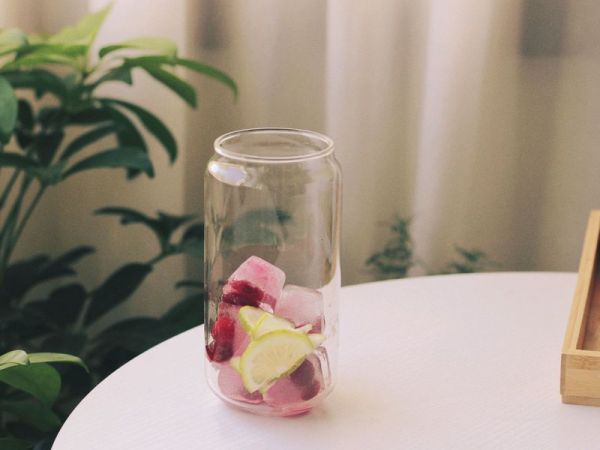蔓越青柠莓苏打