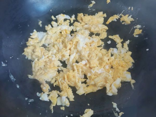 鸡蛋酱拌荞麦面