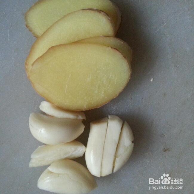 营养美味的河蚌菜苔明炉