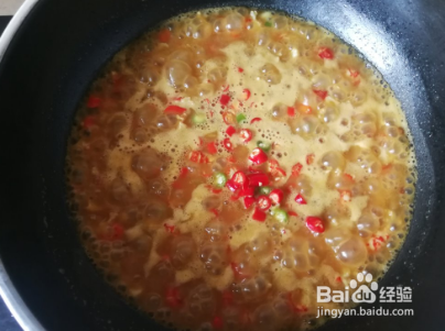 咖喱小龙虾尾：咖喱味儿浓郁，拌饭特别好吃