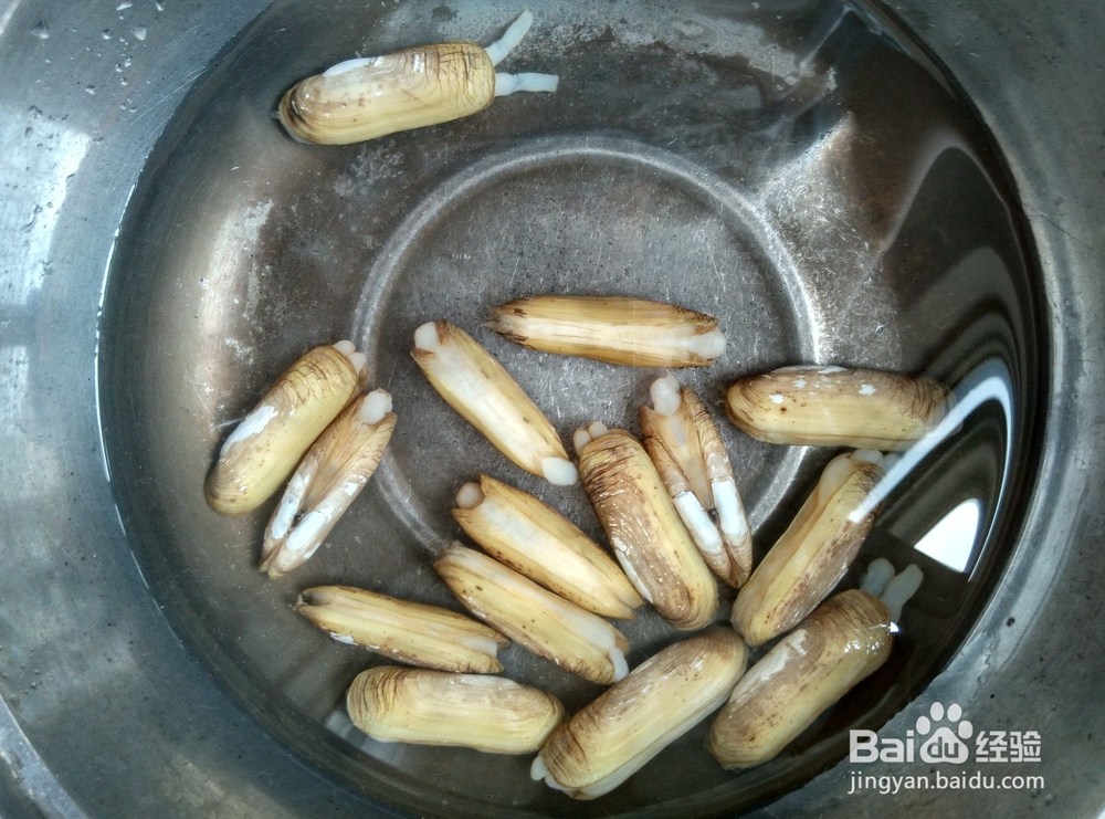 鲜嫩肥美：爆炒蛏子