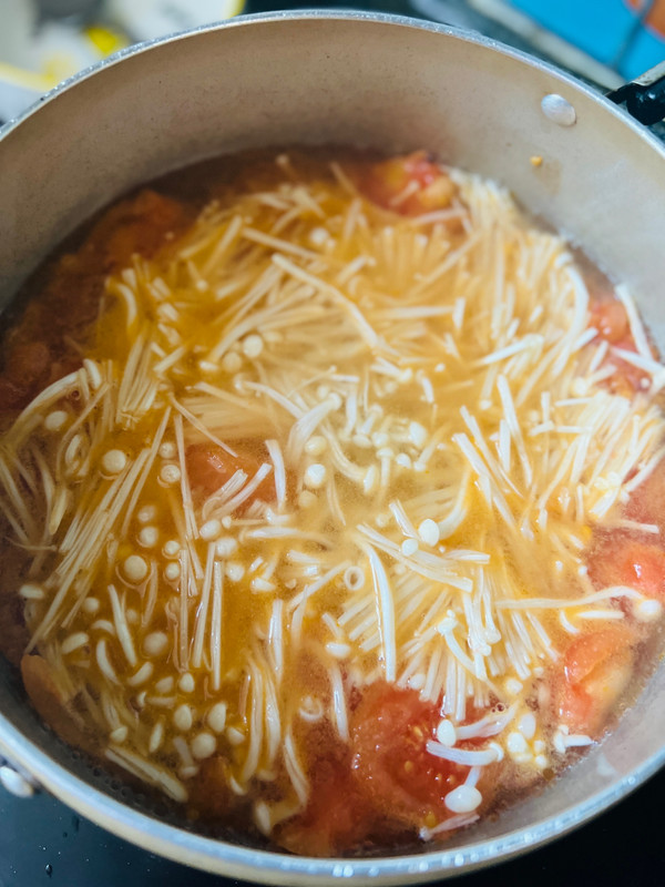 西红柿金针菇汤