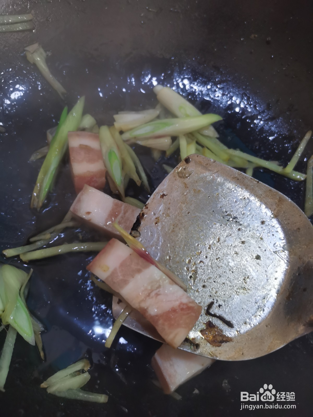 家常菜土豆炖五花肉