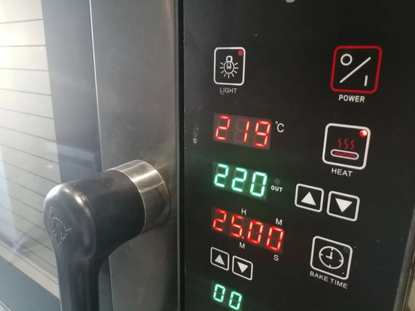 青苹果巴斯克蛋糕