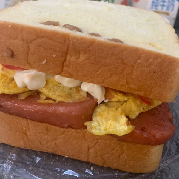 周一来份厚多士缓解周一综合症