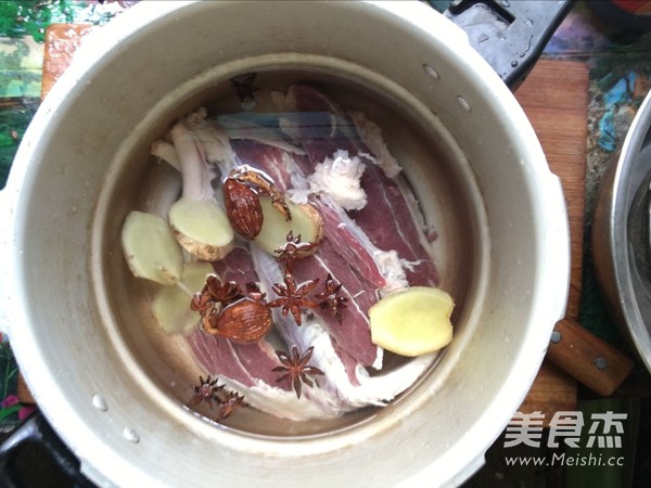 水煮牛肉的做法