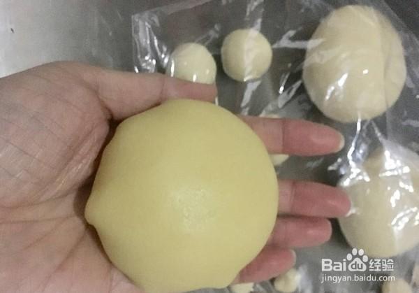 跟着学好吃的乌龟菠萝包