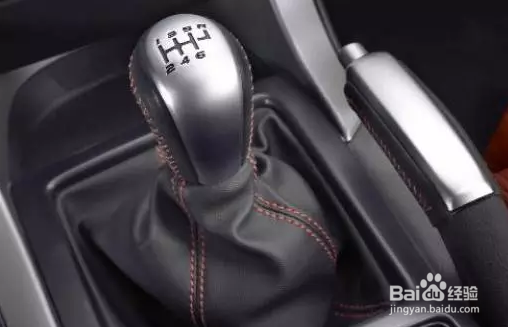 开手动档汽车换档应该注意哪些细节