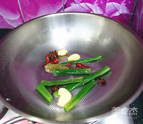 酱香鸭头与鸭翅