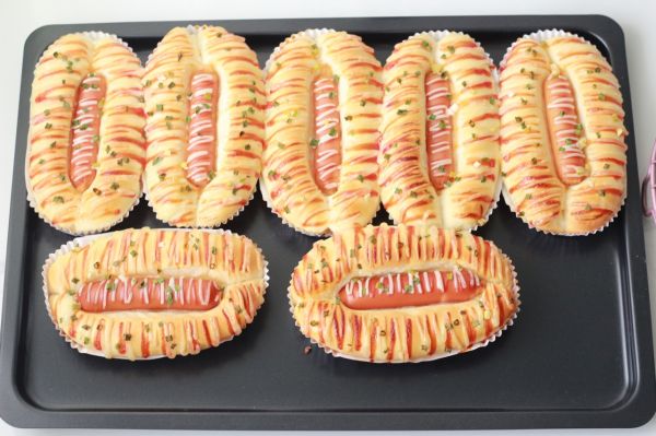 香葱脆皮肠面包