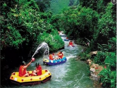 夏季漂流玩水好地方：铁山寺峡谷漂流