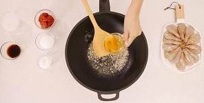 茄汁大虾简单又美味还补钙！