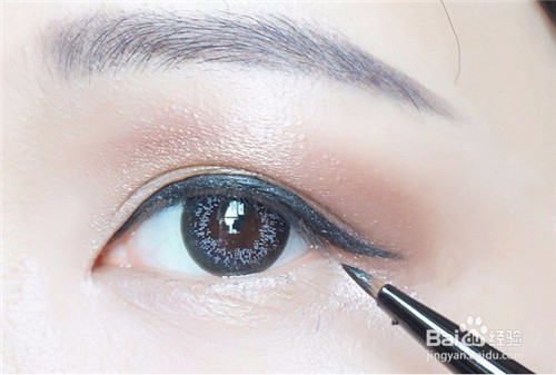 怎么化新娘妆？柔媚娇俏新娘妆画法分享