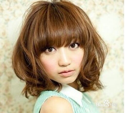 如何扎齐肩梨花更美哦