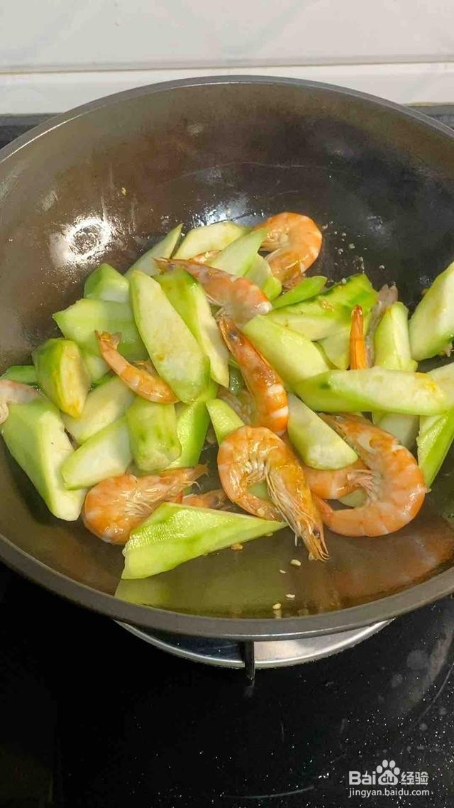 海鲜丝瓜粉丝大虾煲做法