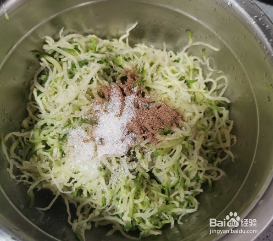炝拌白萝卜丝在家怎么做呢