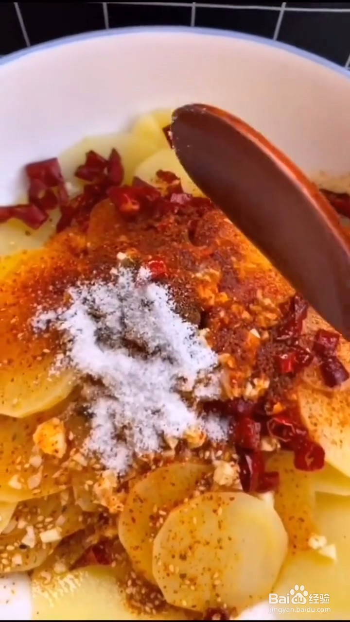 如何制作香辣凉拌土豆片