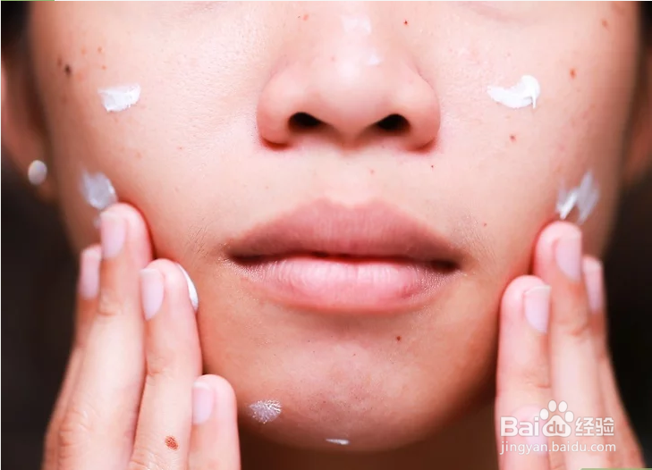 如何治疗干燥的脸部肌肤?