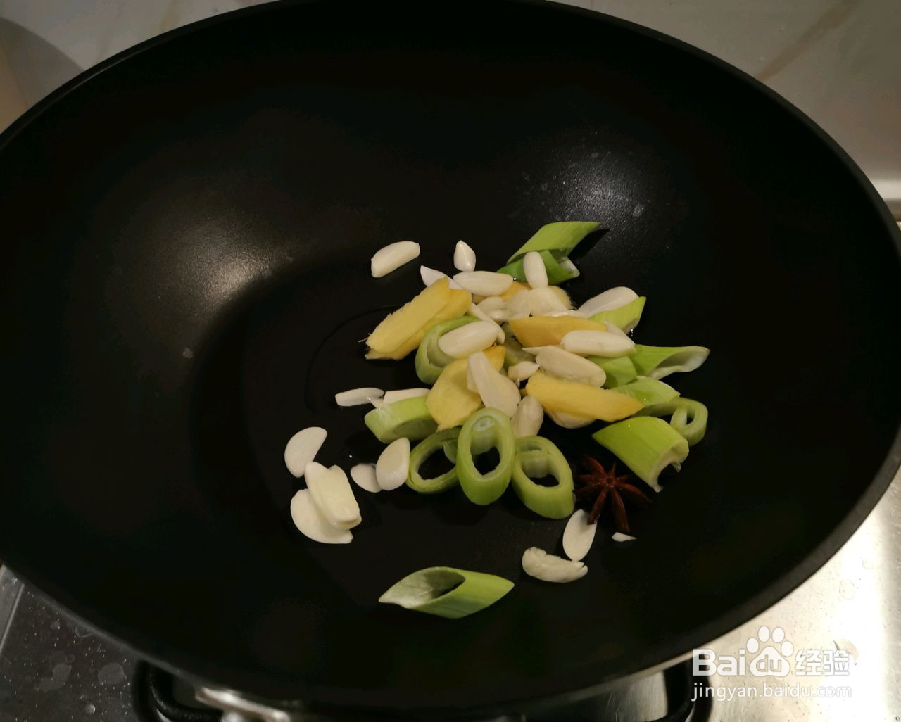 鲜莓烧平鱼的做法