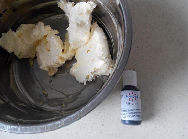 花朵奶油香芒戚风蛋糕