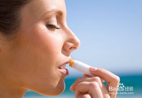 诱人双唇打造术。