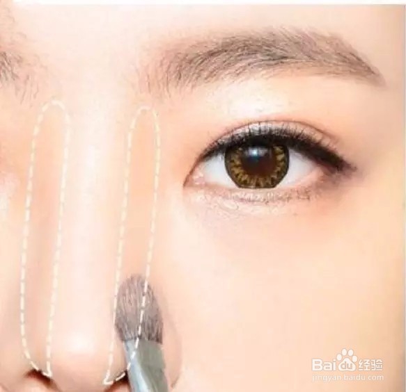 几个简单的化妆步骤,轻松打造高鼻梁