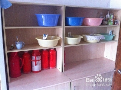 跟宿舍的同学弄矛盾怎么办？