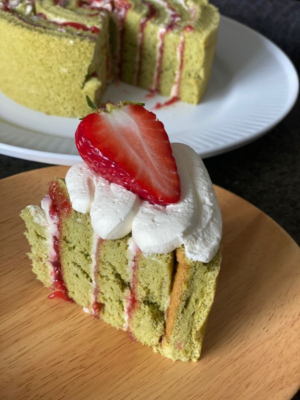 草莓奶酪年轮蛋糕