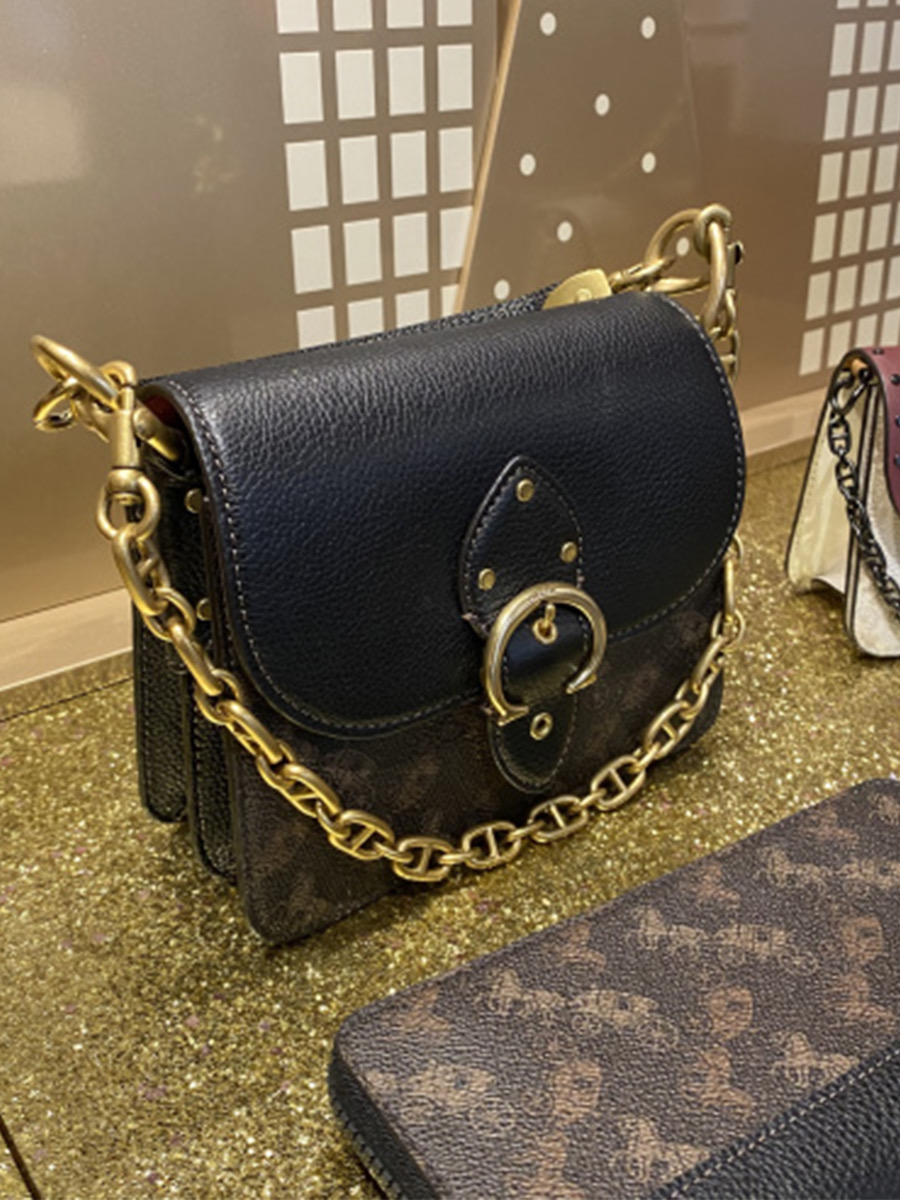 ​女生喜欢的基础款包包，赶紧来挑呀！