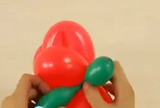 魔术气球做成6瓣花