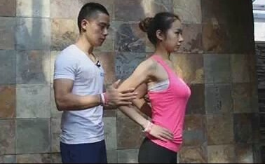 如何练肩最快最大最有效