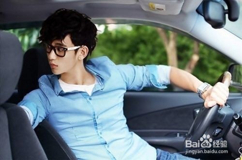 新手开车，怎样保证安全而不伤车？