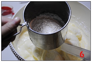 【玫瑰果冻荔枝慕斯】用冰粉做出晶亮唯美的蛋糕装饰