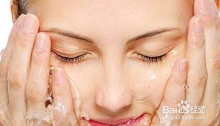 如何正确的卸妆呢？