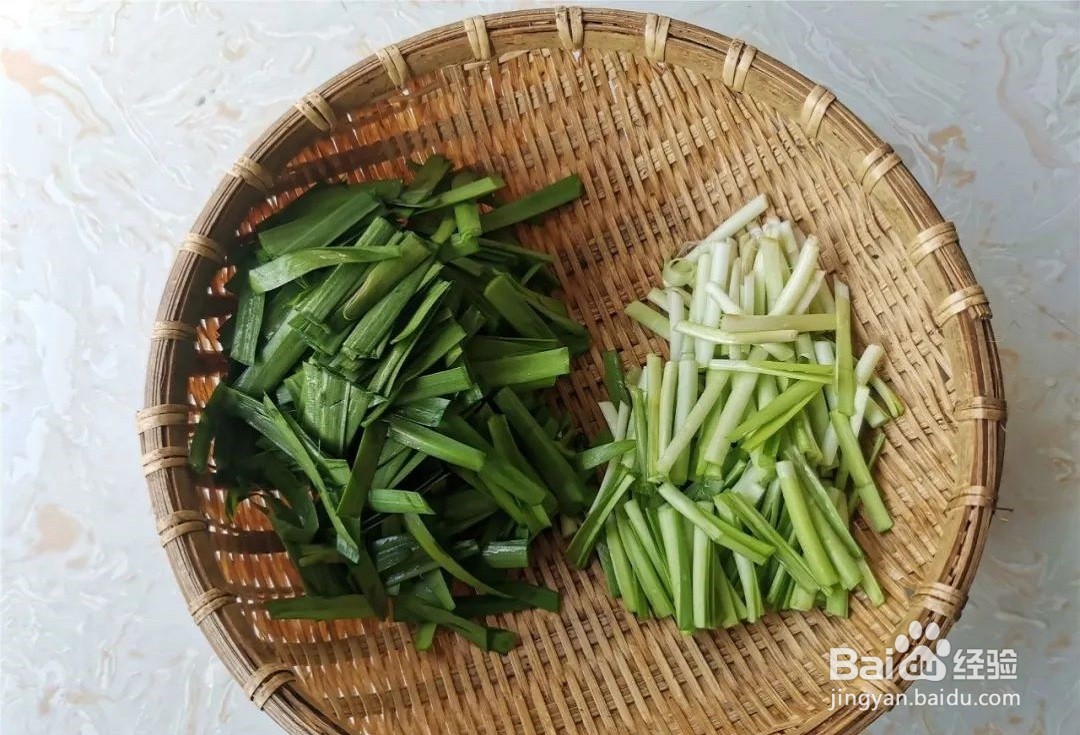 “韭菜炒鱿鱼”怎么做?