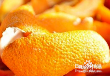 白袜子有黑色或黄色痕迹如何清洗才能洁白如新?